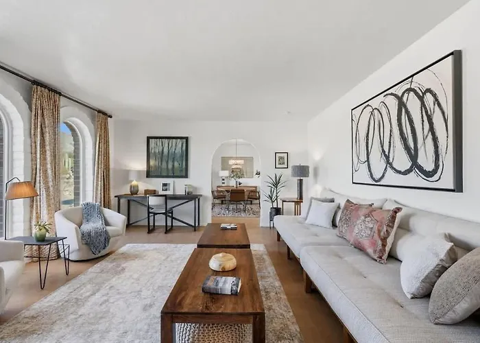 Catalina Foothills Luxe Retreat With Heated Pool